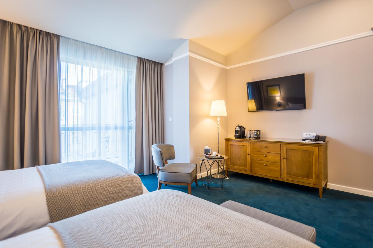 Hotel Residence Promenade Burgas City Eksteriør billede A room at the hotel